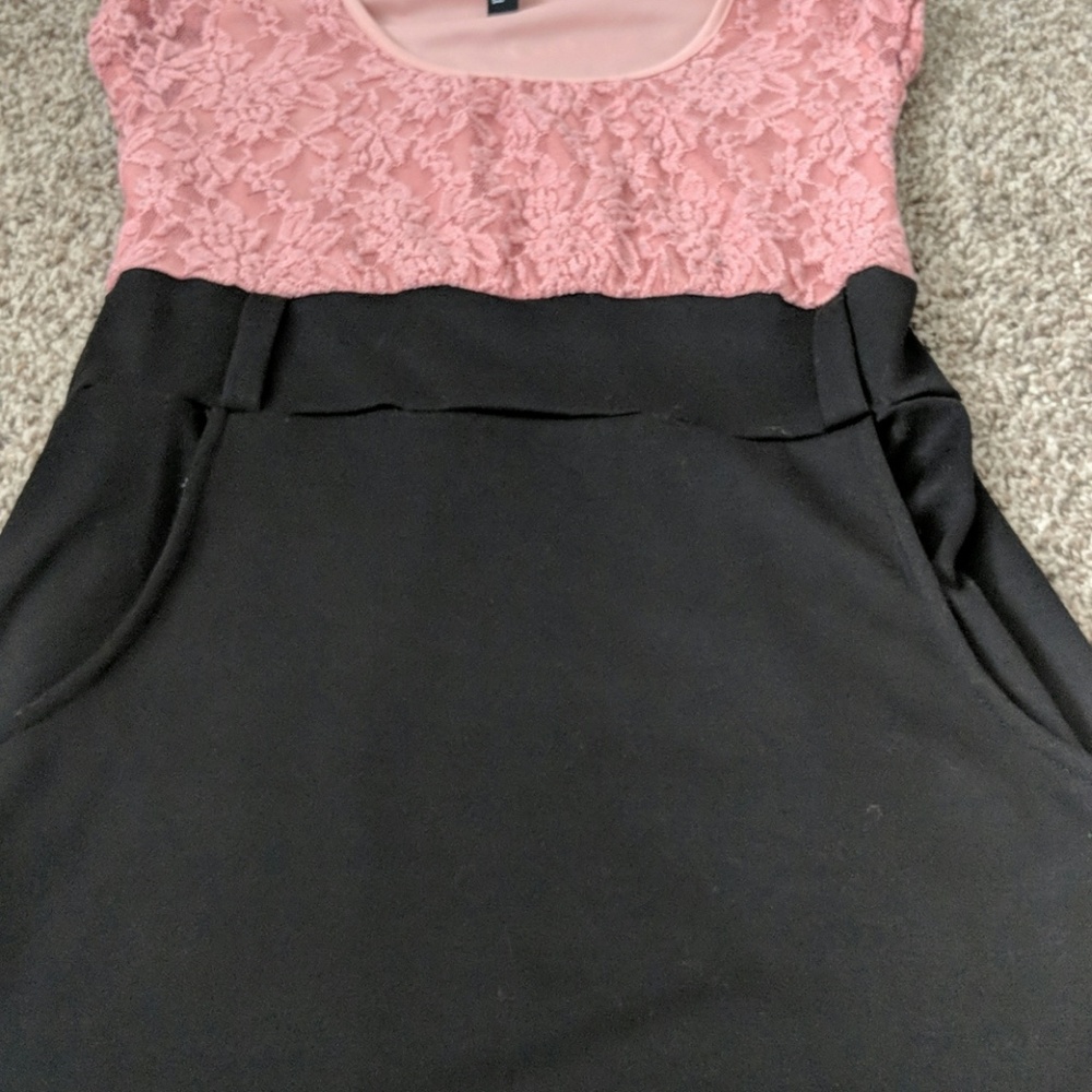 Dress - Picture 3 of 3